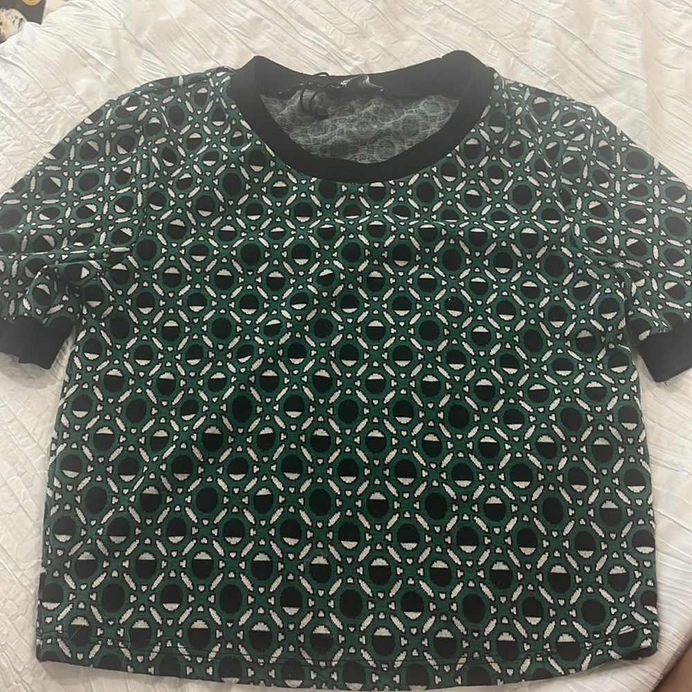 Green zara t shirt with pattern